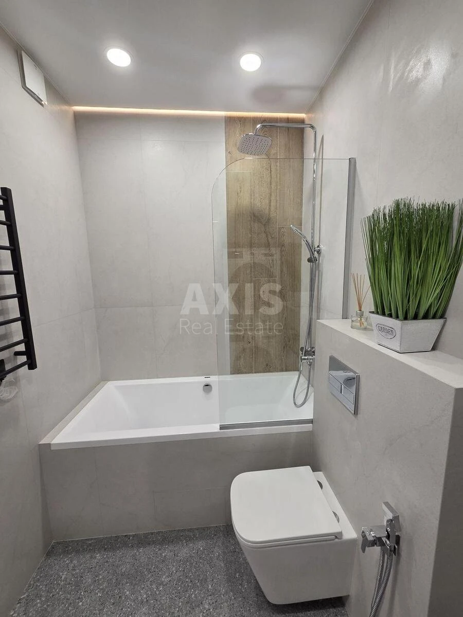 2k apartment vul. Vsevoloda Zmijenka 15/236358710