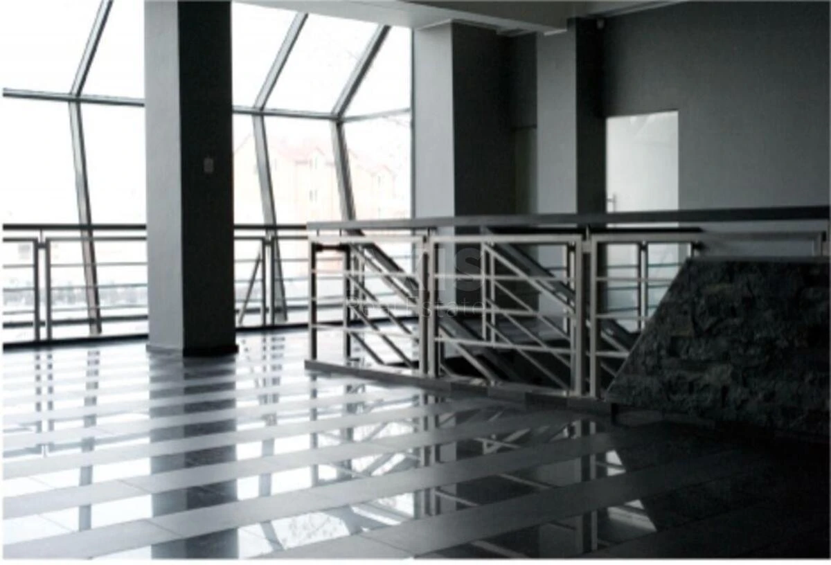 Office vul. Nyzhn'ojurkivs'ka 45, 2300m27183613