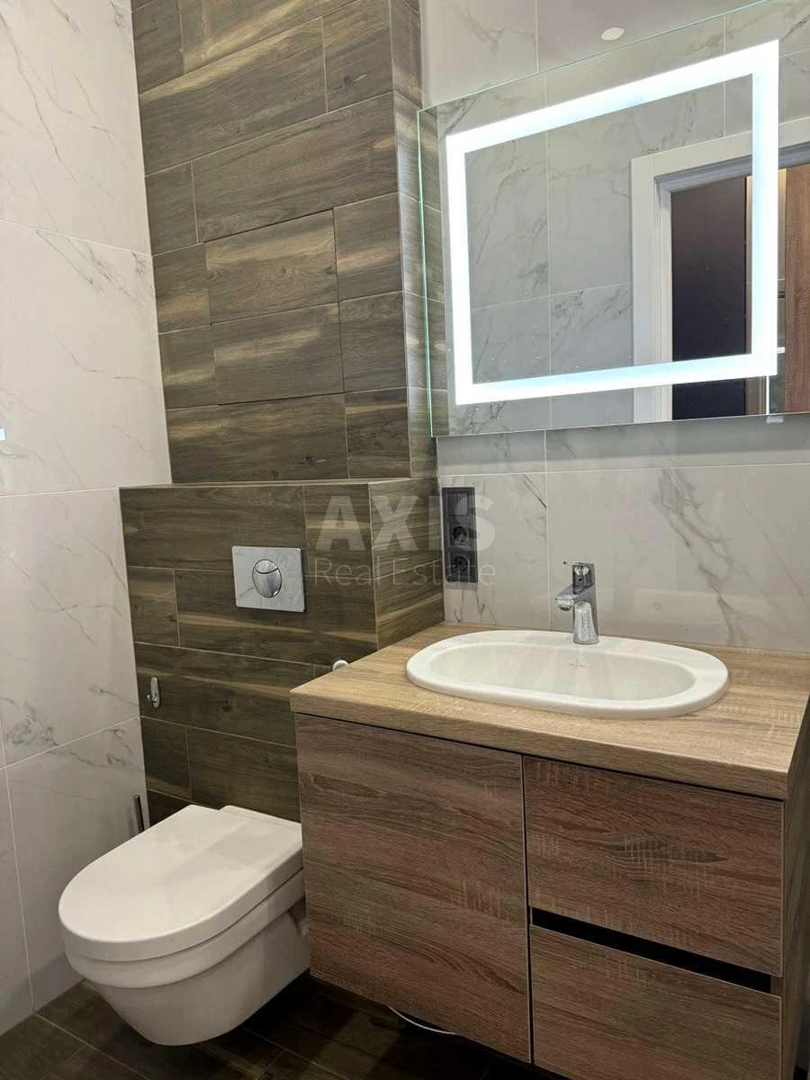 1к квартира ул. Джона Маккейна 77041818