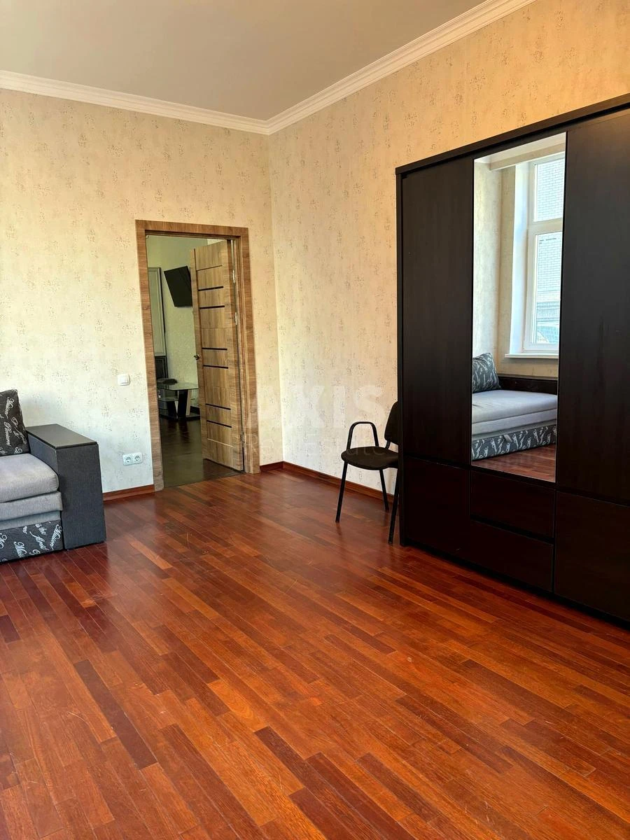 Office vul. Antonovycha 72, 125m26800412