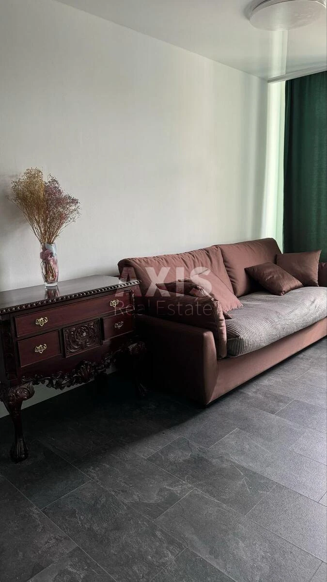 2k apartment vul. Sverstjuka Jevgena 4676836