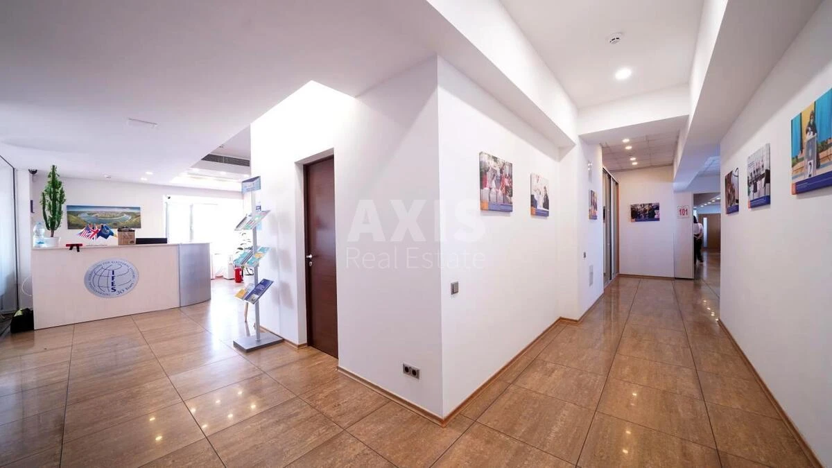 Office vul. Velyka Vasyl'kivs'ka 72, 300m2692677