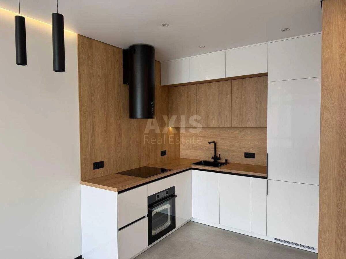 2k apartment bul. Ryl's'kogo Tadeja 168055