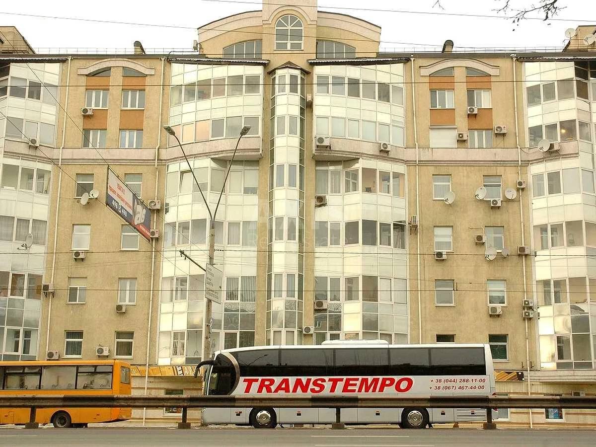 2к квартира пр-т Берестейский 967057810