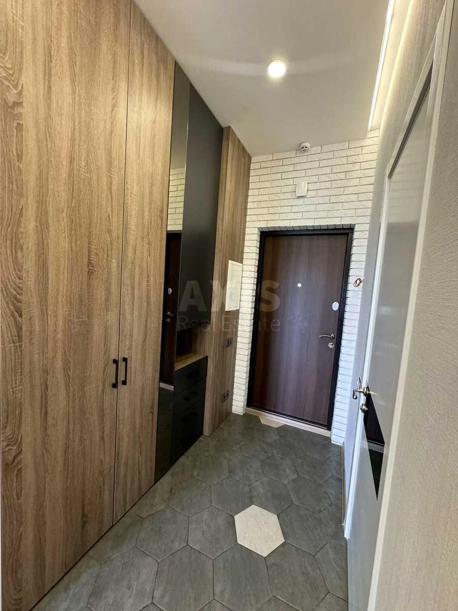 1к квартира ул. Джона Маккейна 77041815