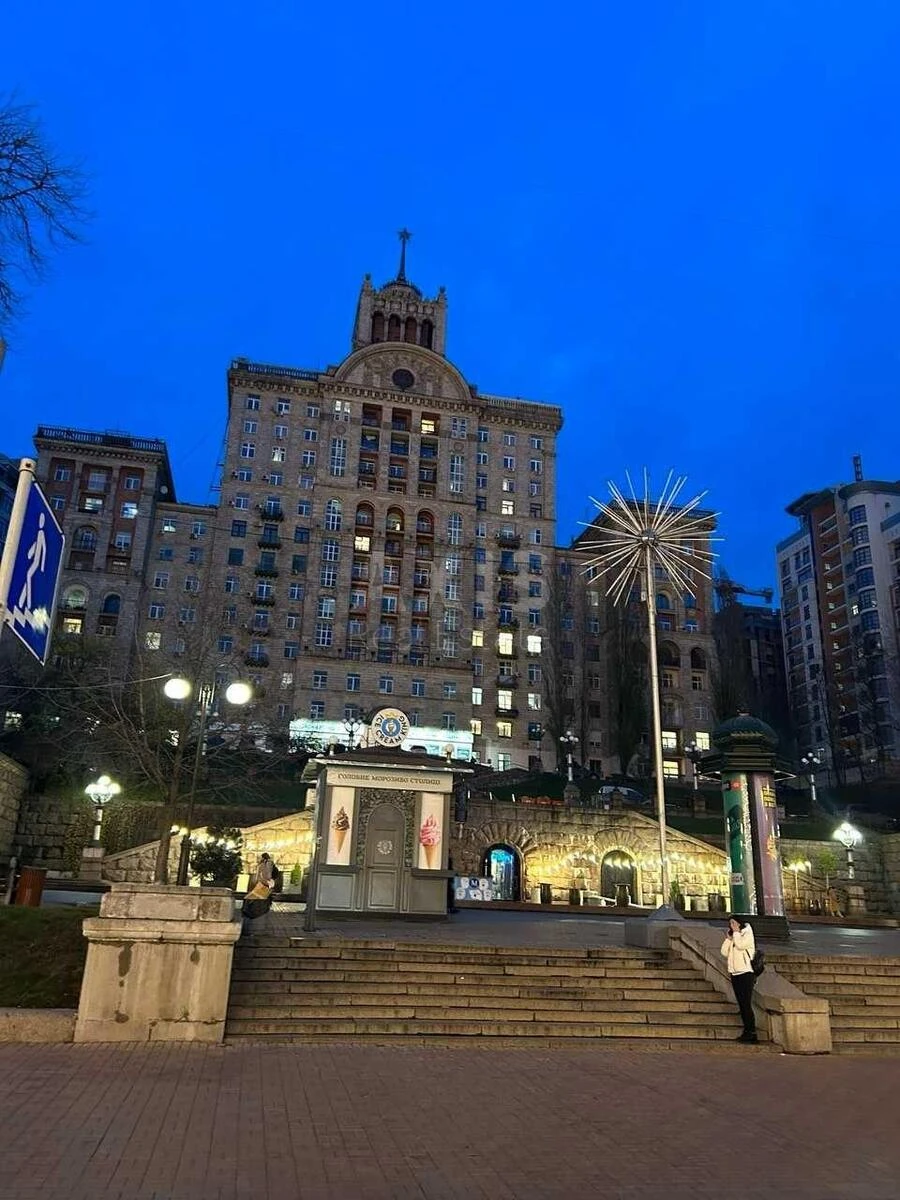 Office vul. Hreshhatyk 25, 100m264099