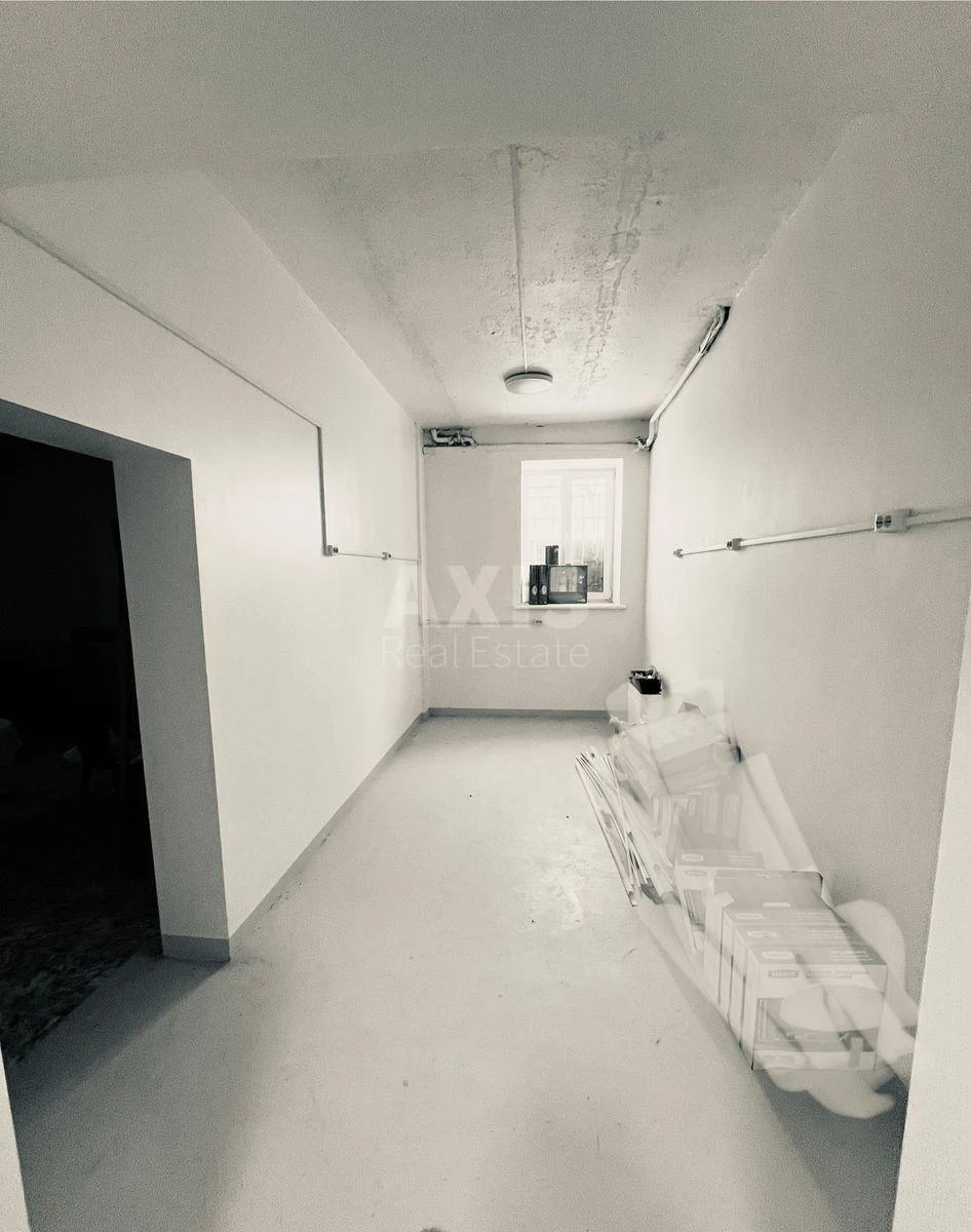 Office pr-t Nauky 34, 140m2526004