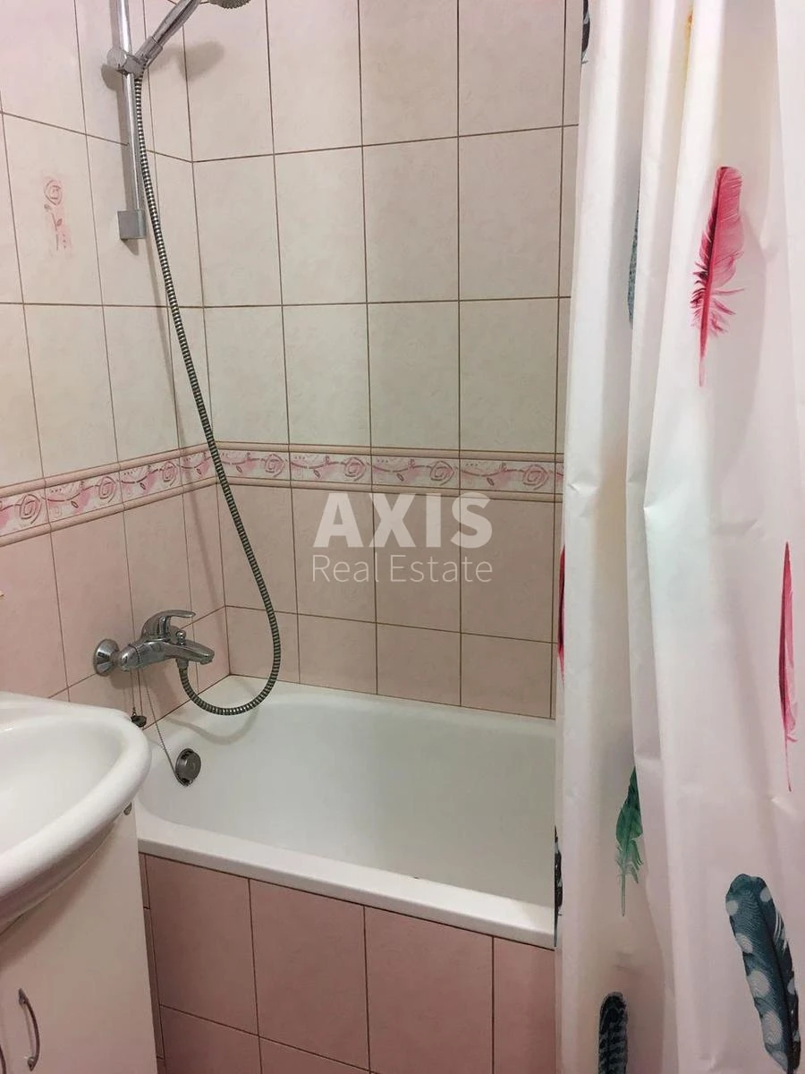 1k apartment vul. Ahmatovoi' Anny 35А408255