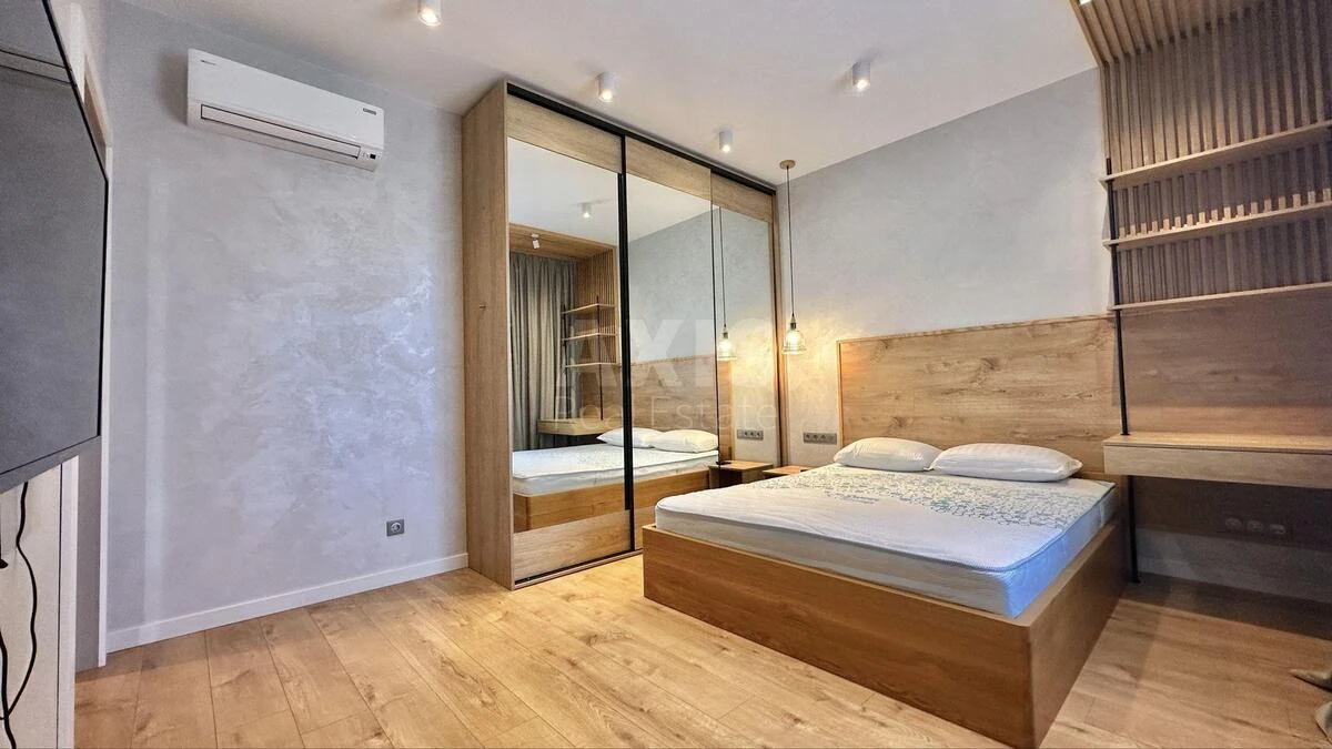 House vul. Vynogradna, 215m2, Kyiv city6919611
