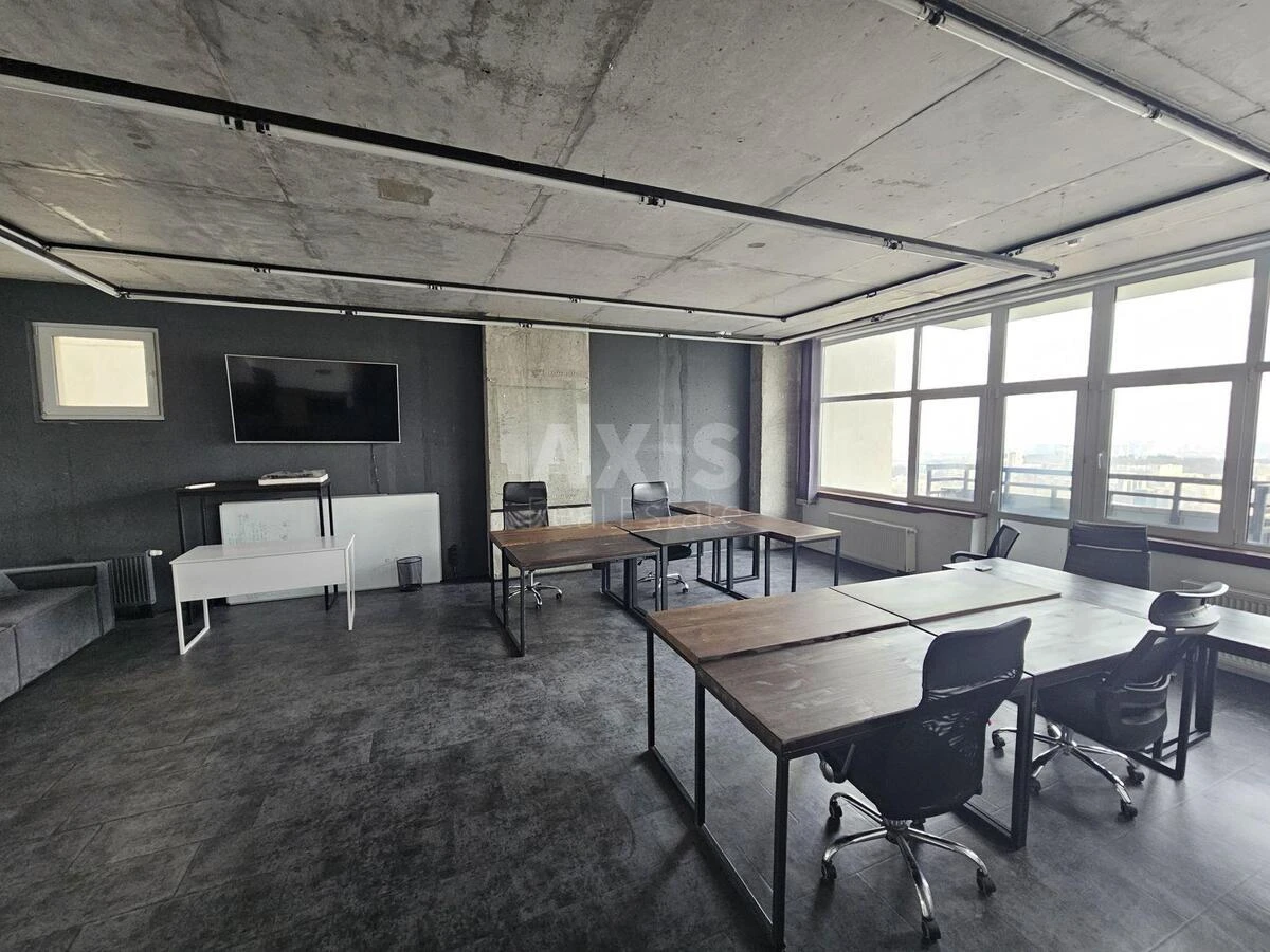 Office vul. Jevgena Konoval'cja 44А, 327m2662282