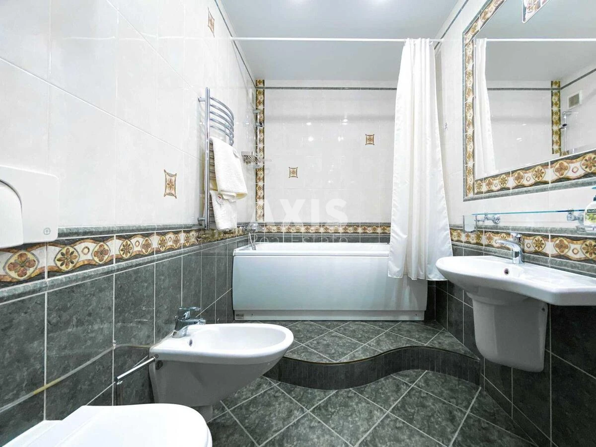 4k apartment vul. Hmel'nyc'kogo Bogdana 82668799