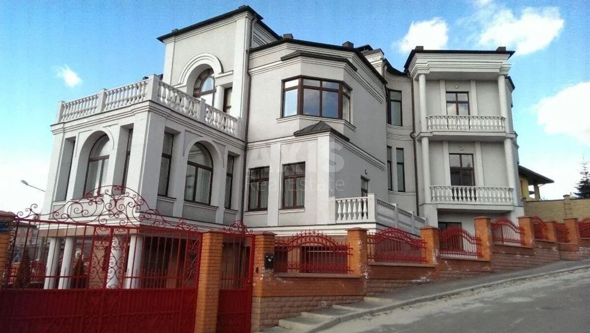 Офіс вул. Редутна 1, 1000м2