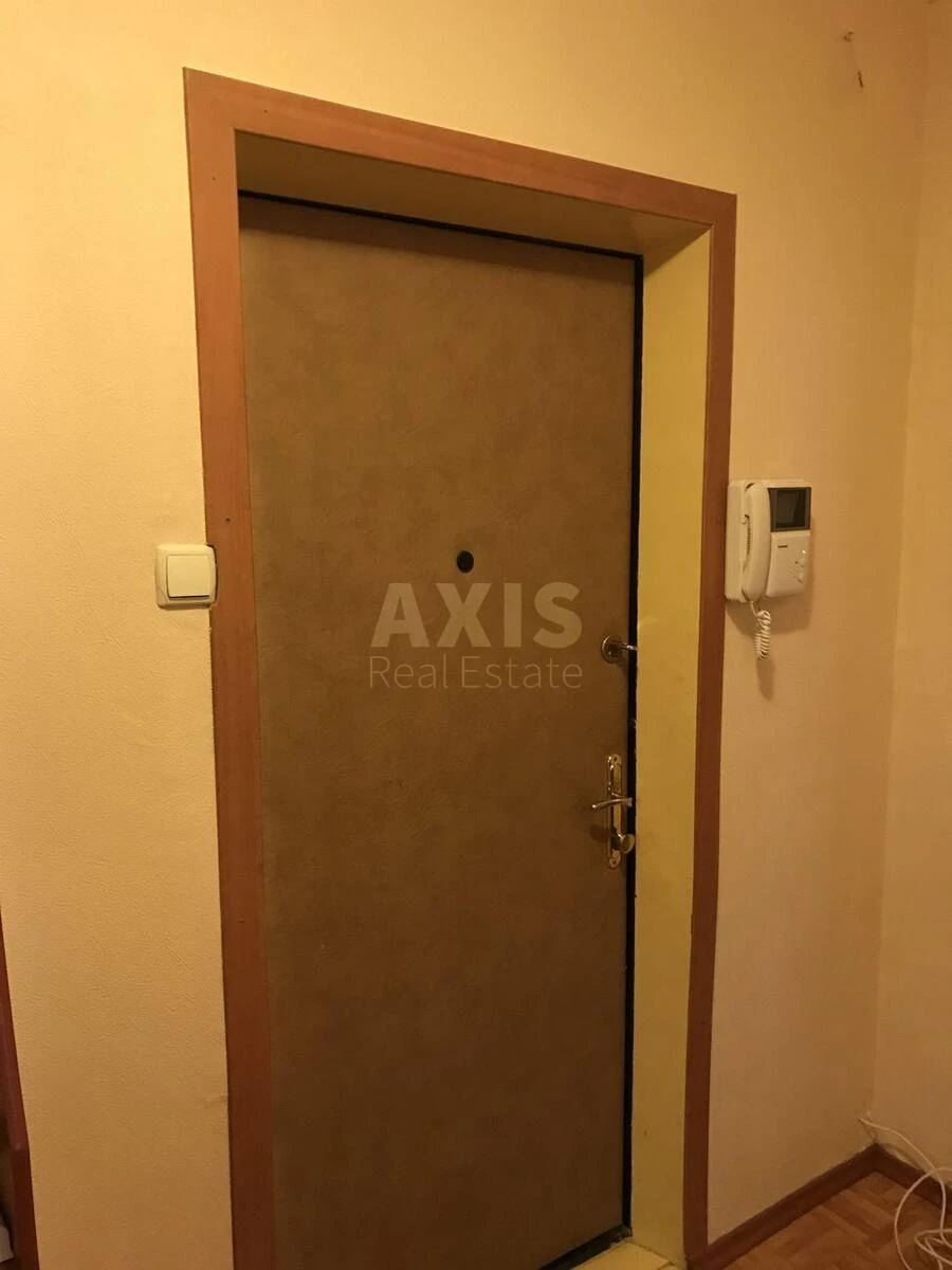 2к квартира ул. Левко Лукьяненко 15Г648176