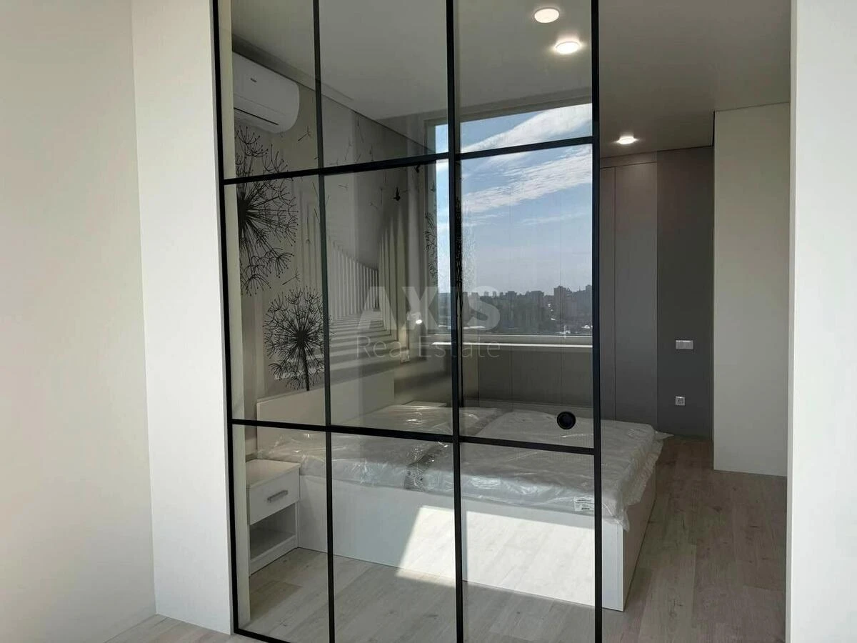 1k apartment pr-t Berestejskij 116554111