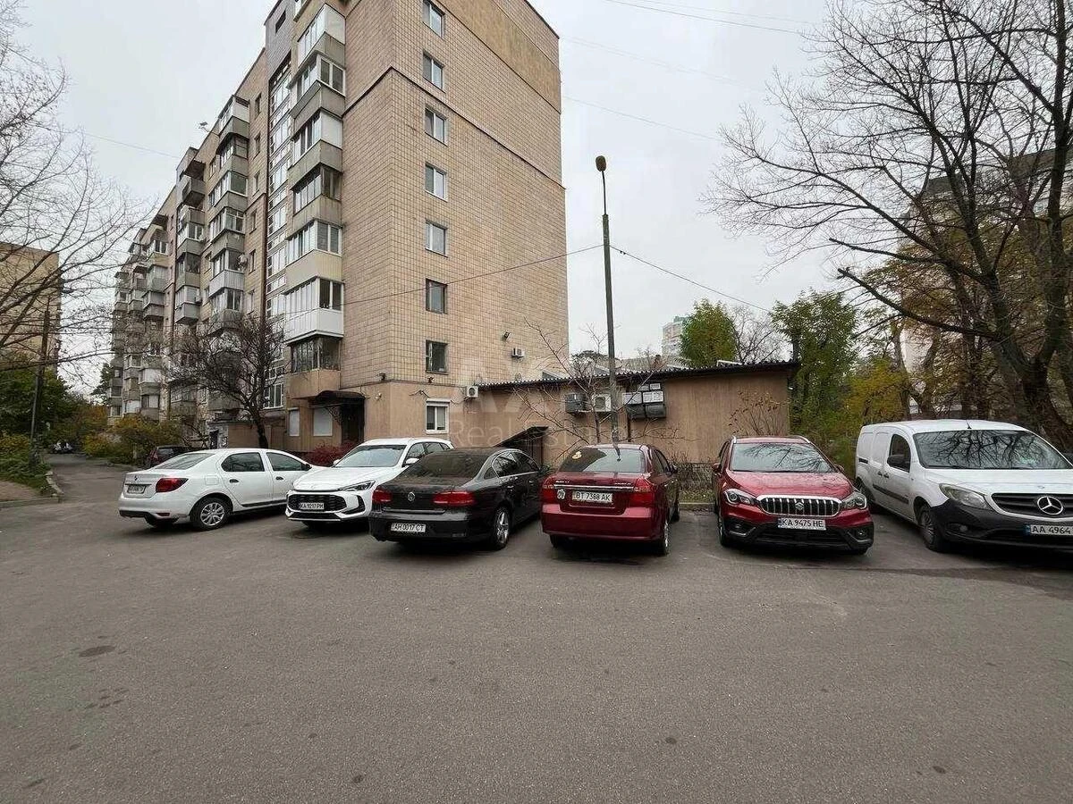 Trade object vul. Vitrjani Gory 3, 563m2635442