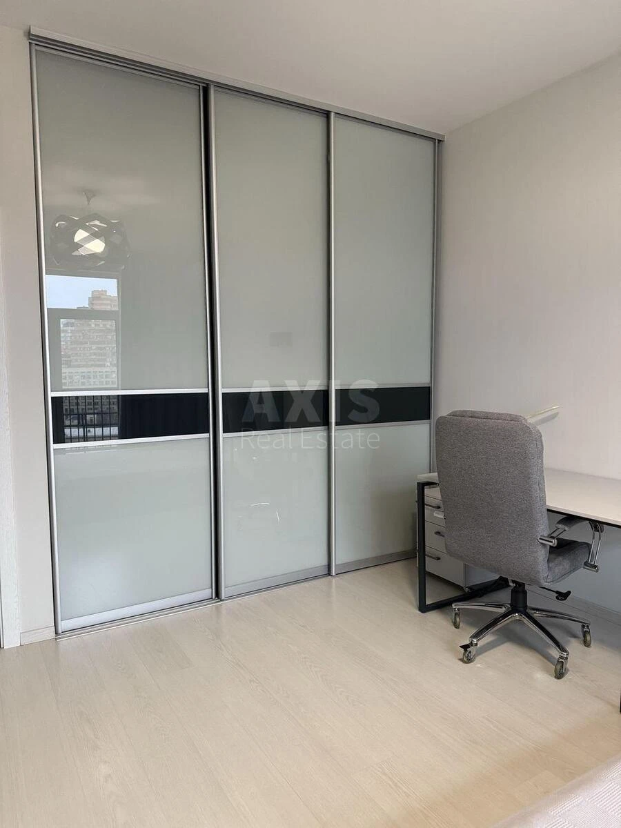 3k apartment vul. Jevgena Konoval'cja 44А652333