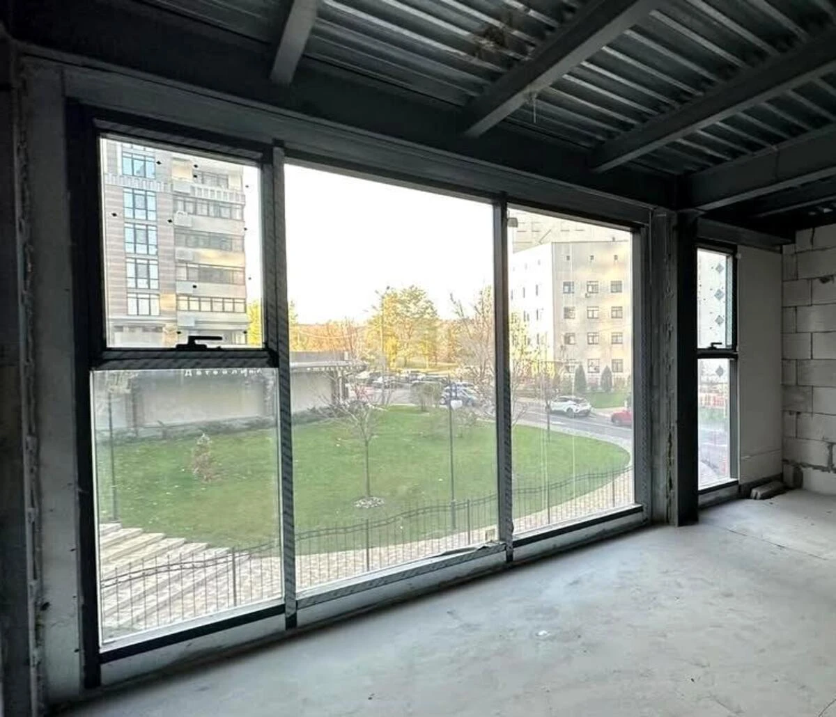 Service object vul. Andriya Verkhohlyada 14А, 142m2632022