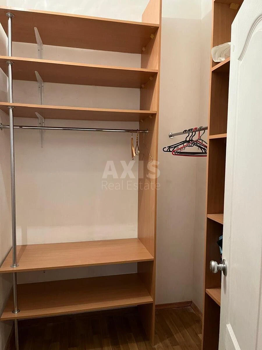 1k apartment vul. Urlivs'ka 4А642035