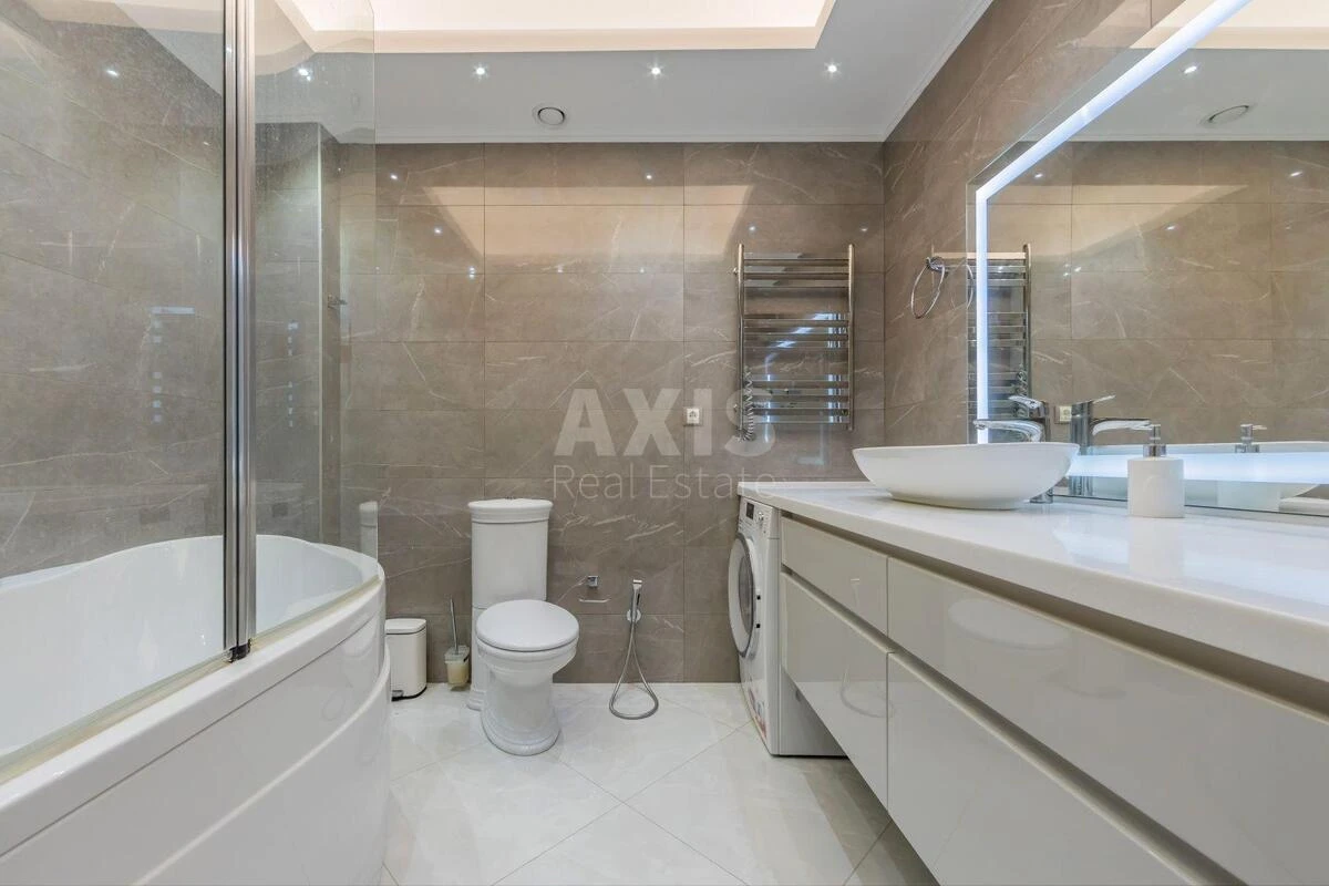 4k apartment vul. Strutyns'kogo Sergija 26401718