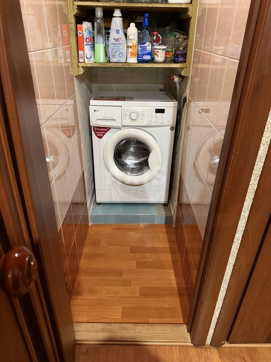 3k apartment vul. Rajduzhna 3Б672985