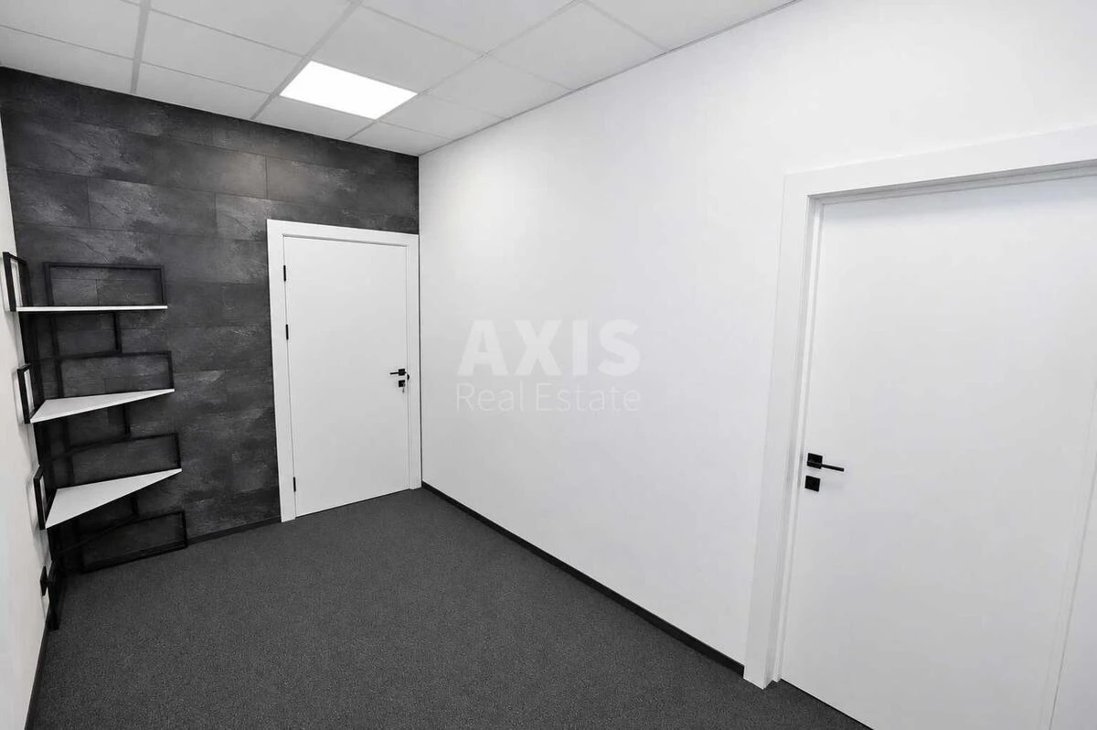 Office vul. Jevgena Konoval'cja 32А, 180m2719864