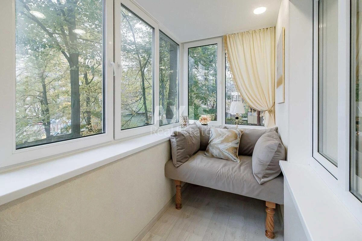 1k apartment pr-t Berestejskij Seven B666964