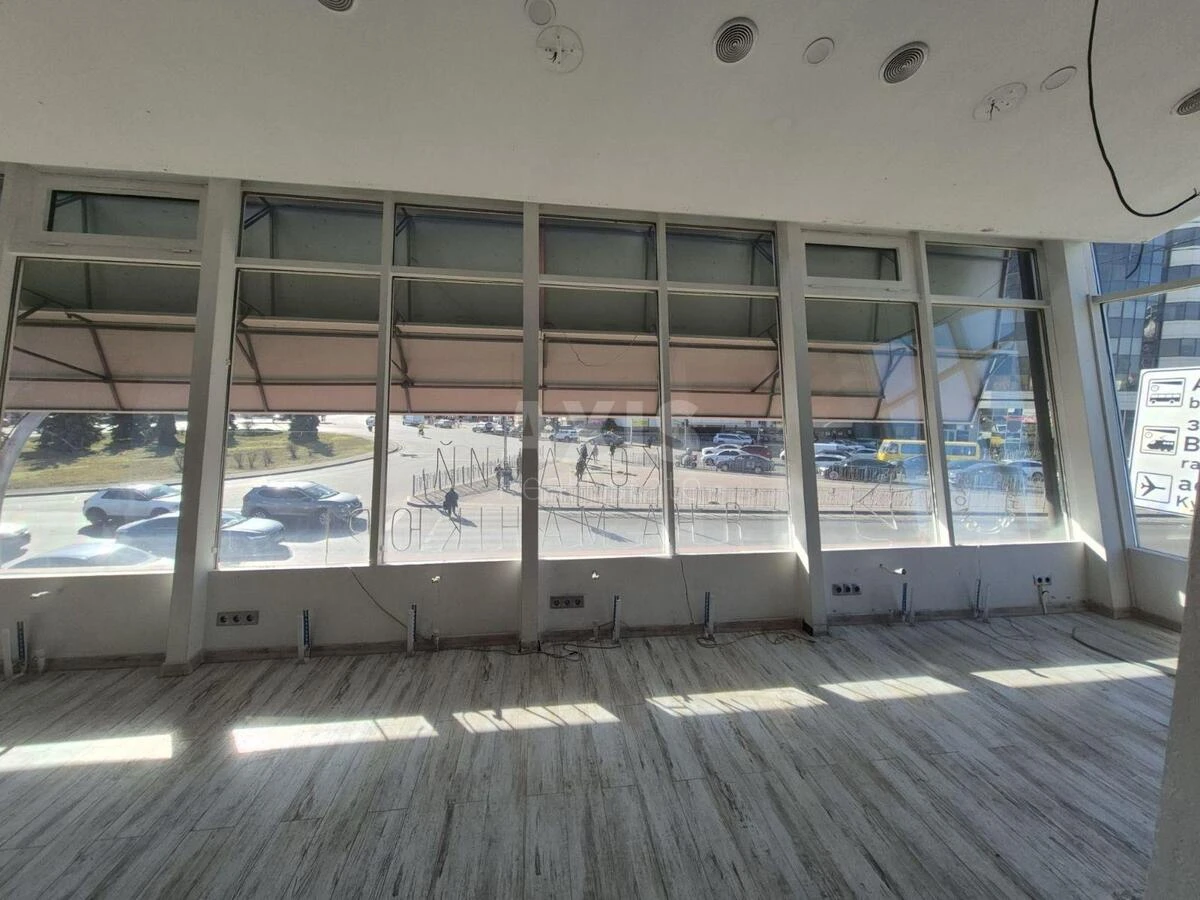 Объект торговли ул. Сверстюка Евгения 3Б, 61м26608921