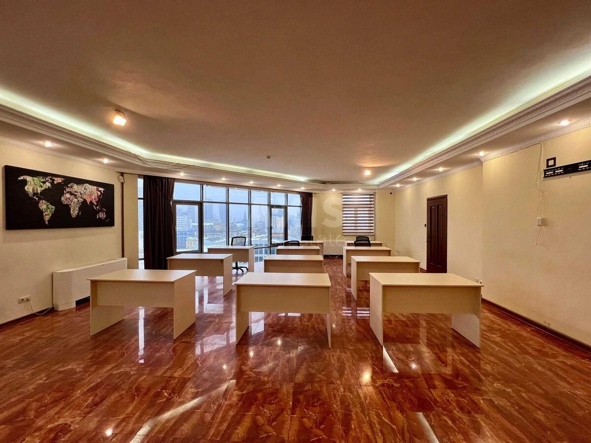 Office vul. Velyka Vasyl'kivs'ka 72, 194m2661661