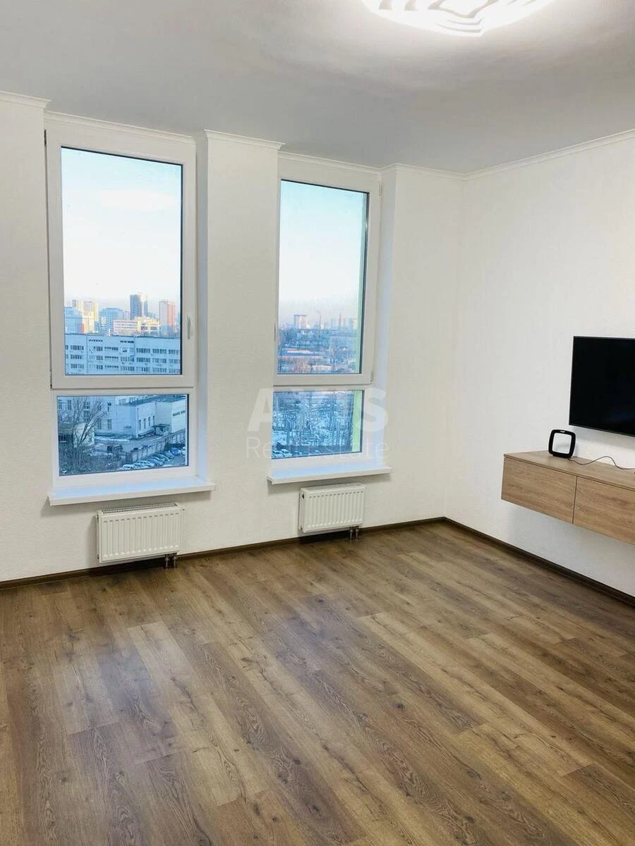 2k apartment pr-t Berestejskij 67678298