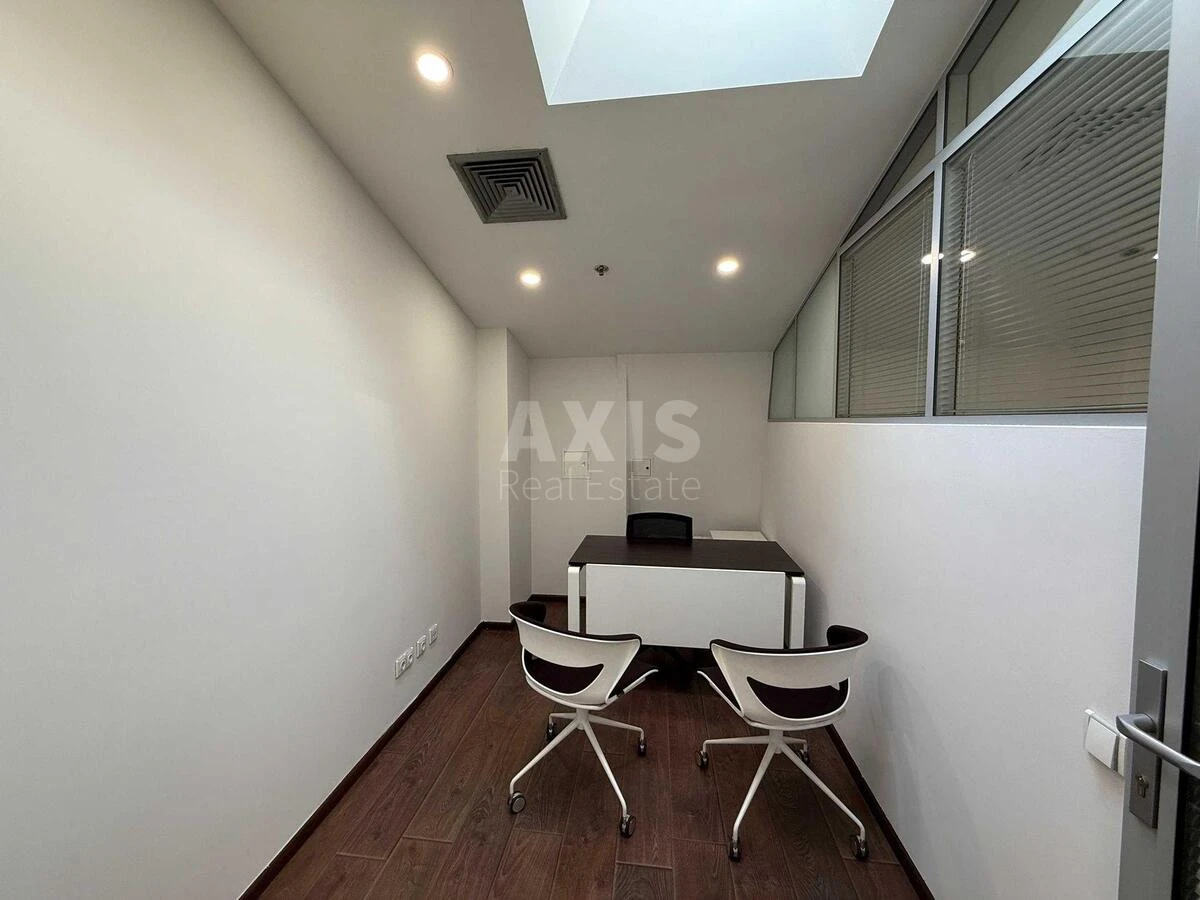 Office vul. Basejna 2А, 125m2651700