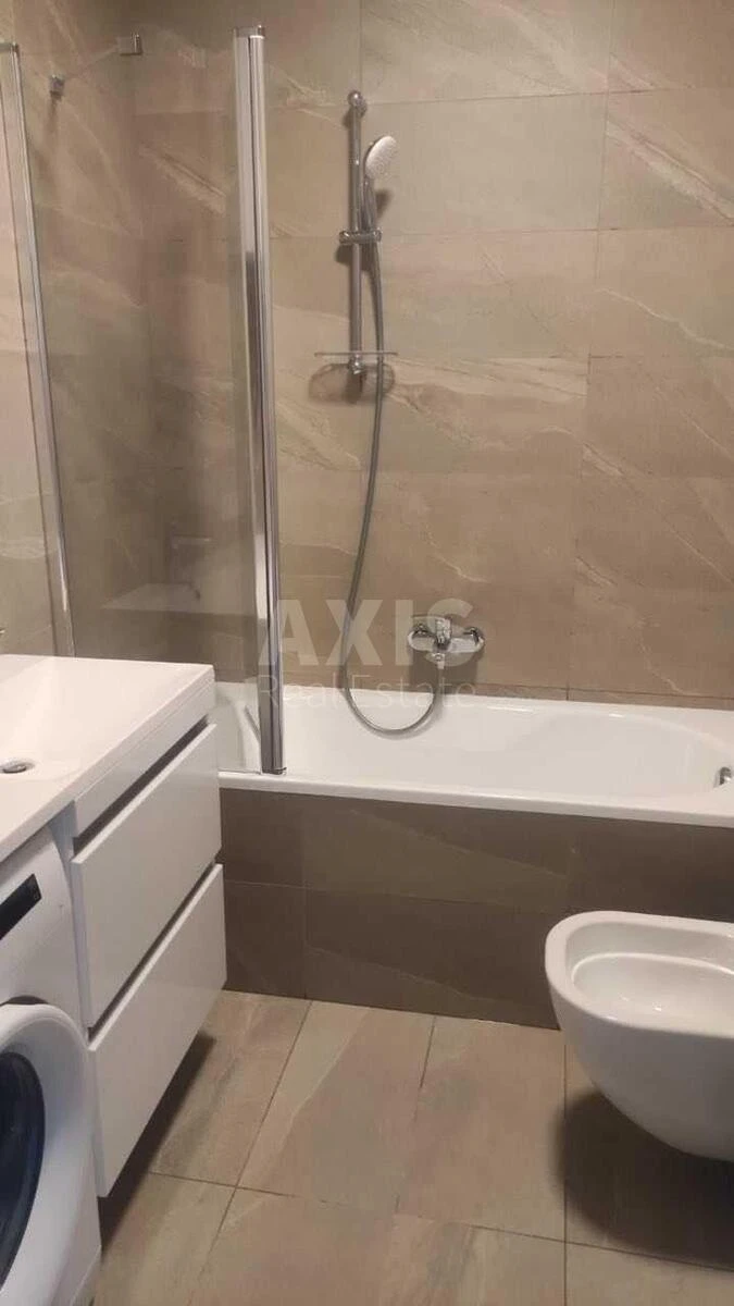 1k apartment pr-t Berestejskij 67624858