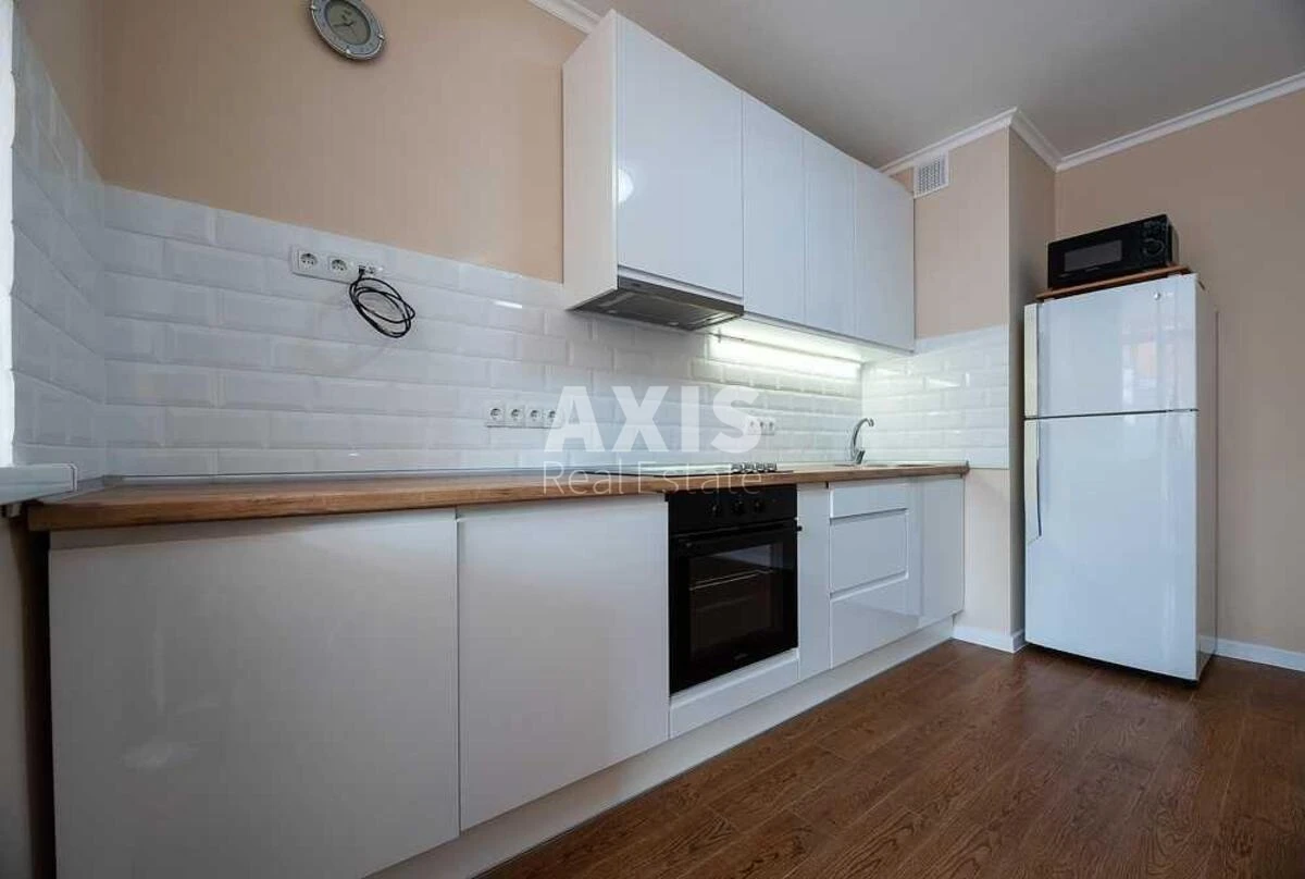 1k apartment pr-t Berestejskij 67539251