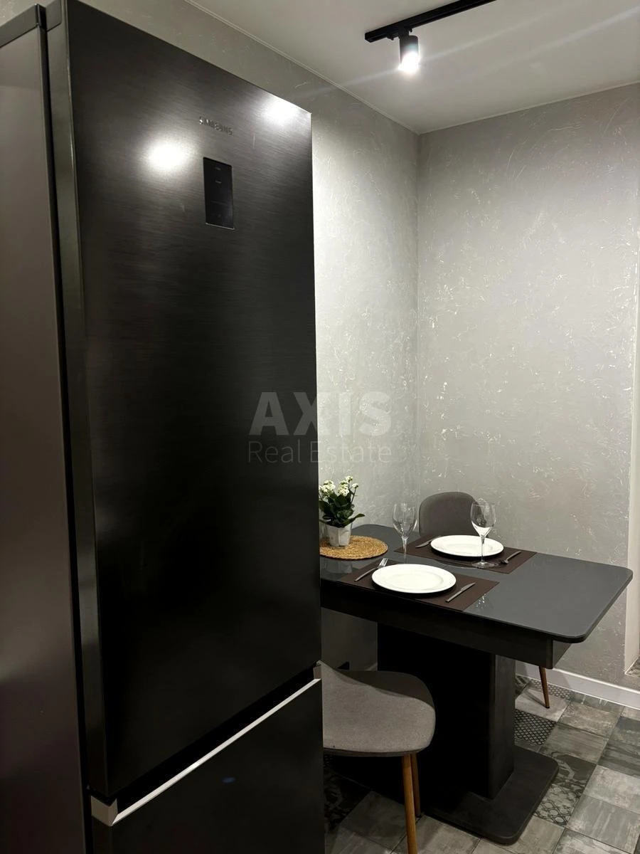 1k apartment vul. Akademika Jefremova 7А6681413