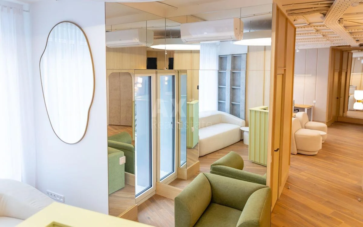 Office vul. Buslivs'ka 12, 135m2