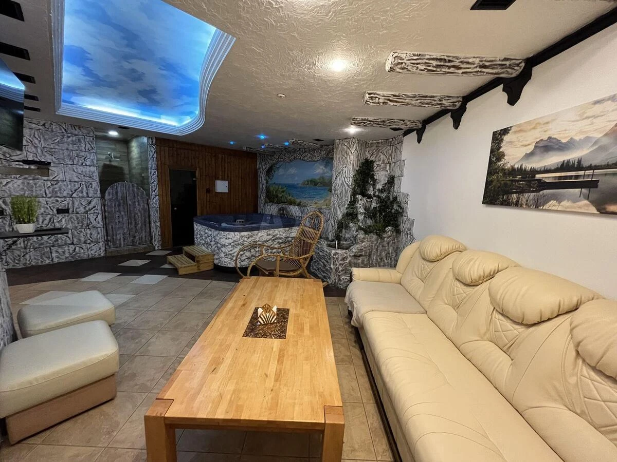 Объект торговли ул. Окипной Раисы 4А, 162м2672501