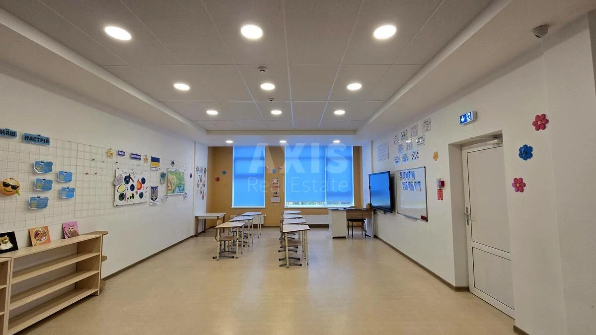 Office vul. Predslavyns'ka 40, 1800m27049713