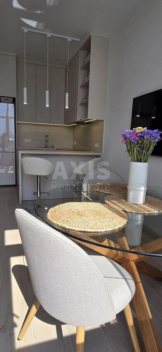 1k apartment vul. Mykil's'ko-Slobids'ka 11