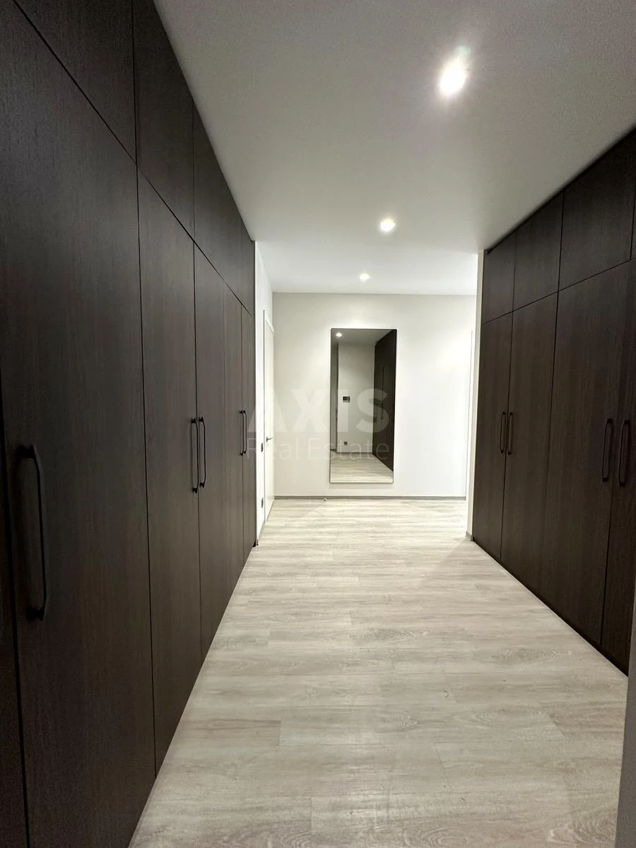 4k apartment vul. Antonovycha 118/96690112