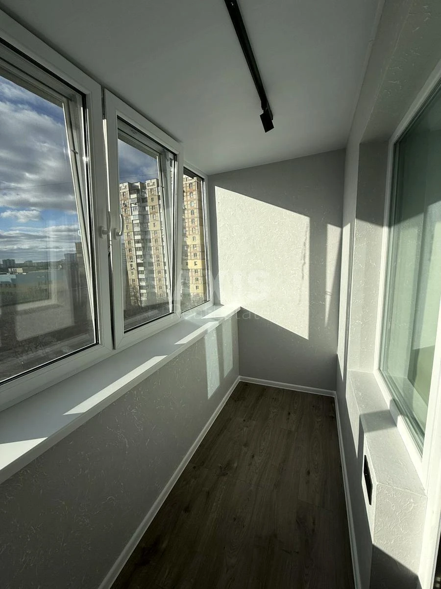 1k apartment vul. Akademika Jefremova 7А6681415