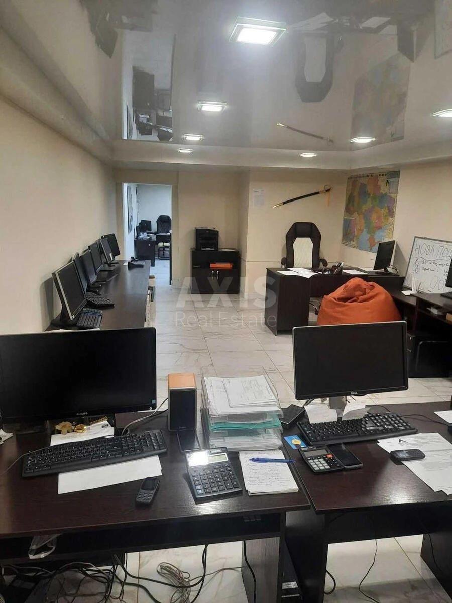 Офис ул. Первомайского Леонида 9А, 209м2686676