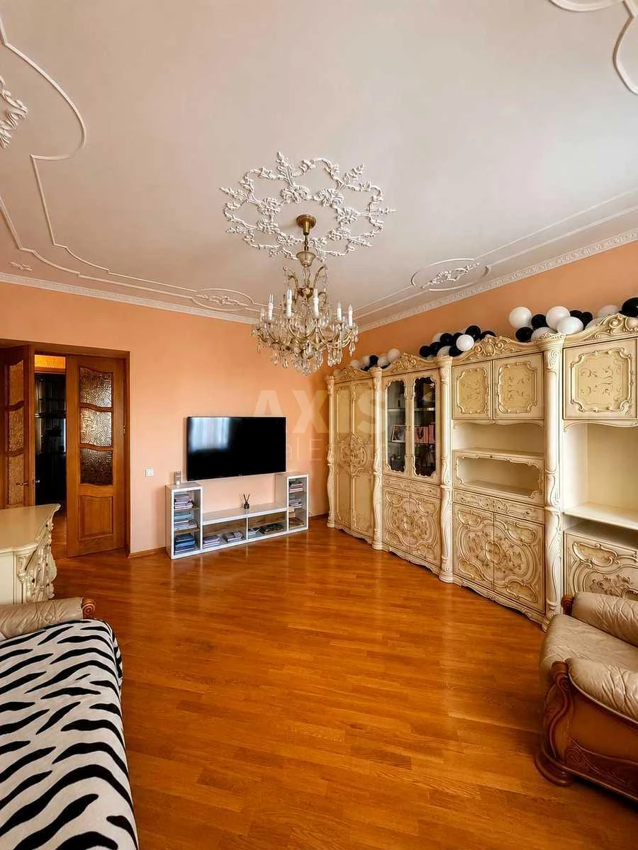 3k apartment pr-t Berestejskij 73/1705792