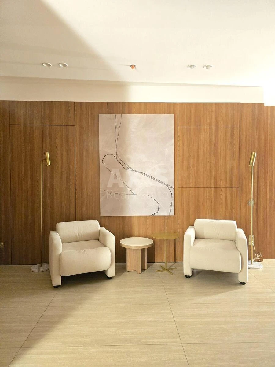 Trade object vul. Strutyns'kogo Sergija 21, 82m26748216