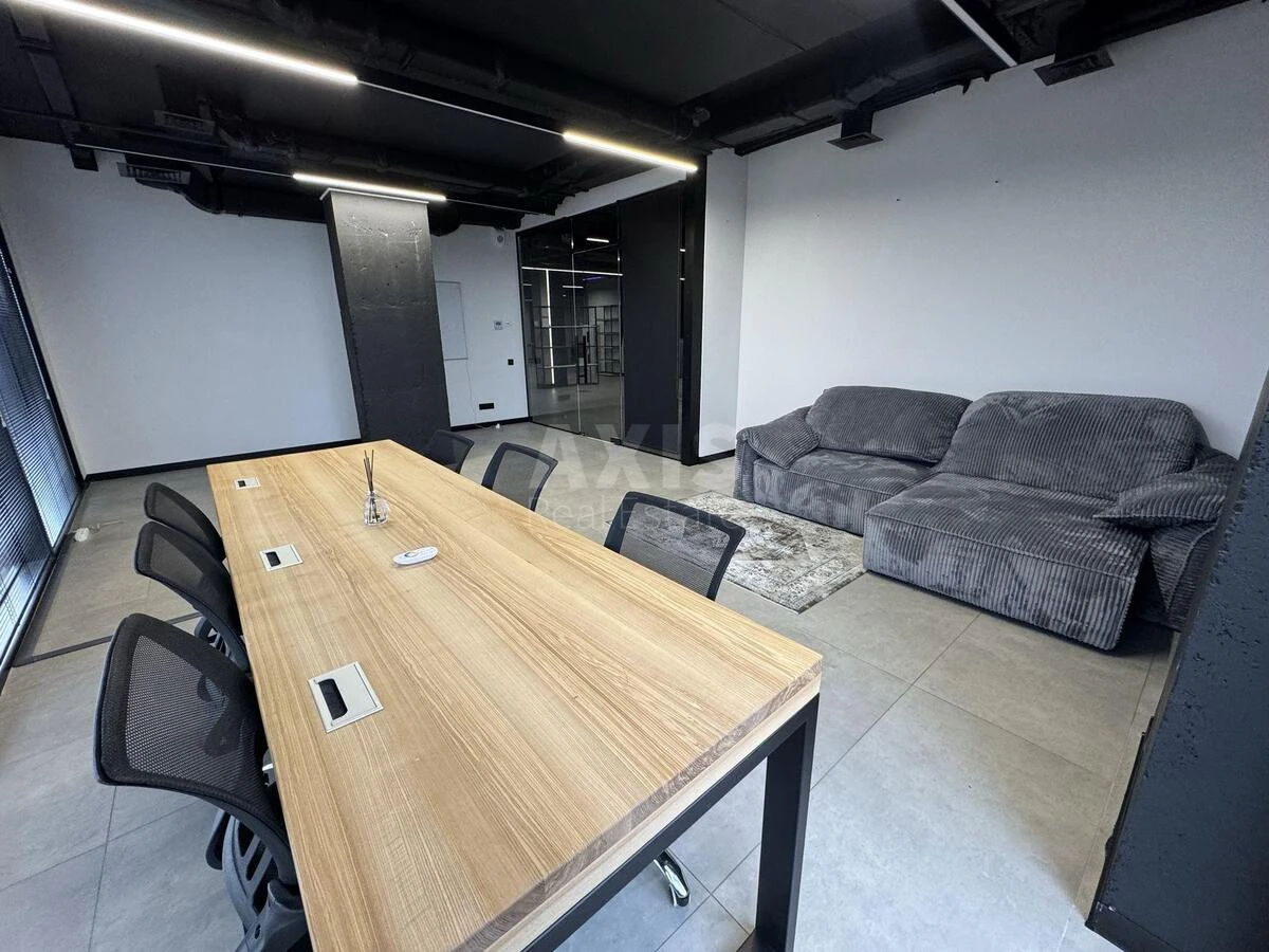 Office vul. Krasylivs'ka 9, 417m2663408