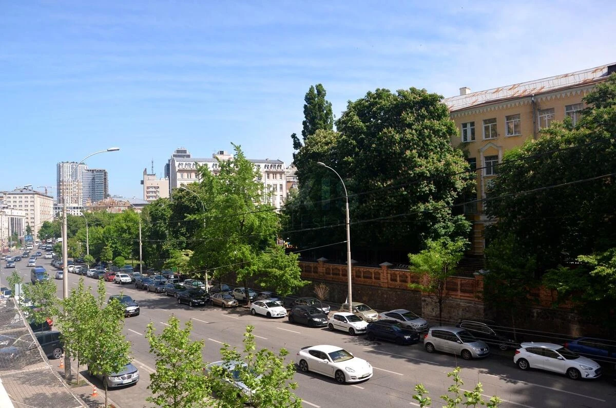 Офис ул. Антоновича 72, 125м26800413