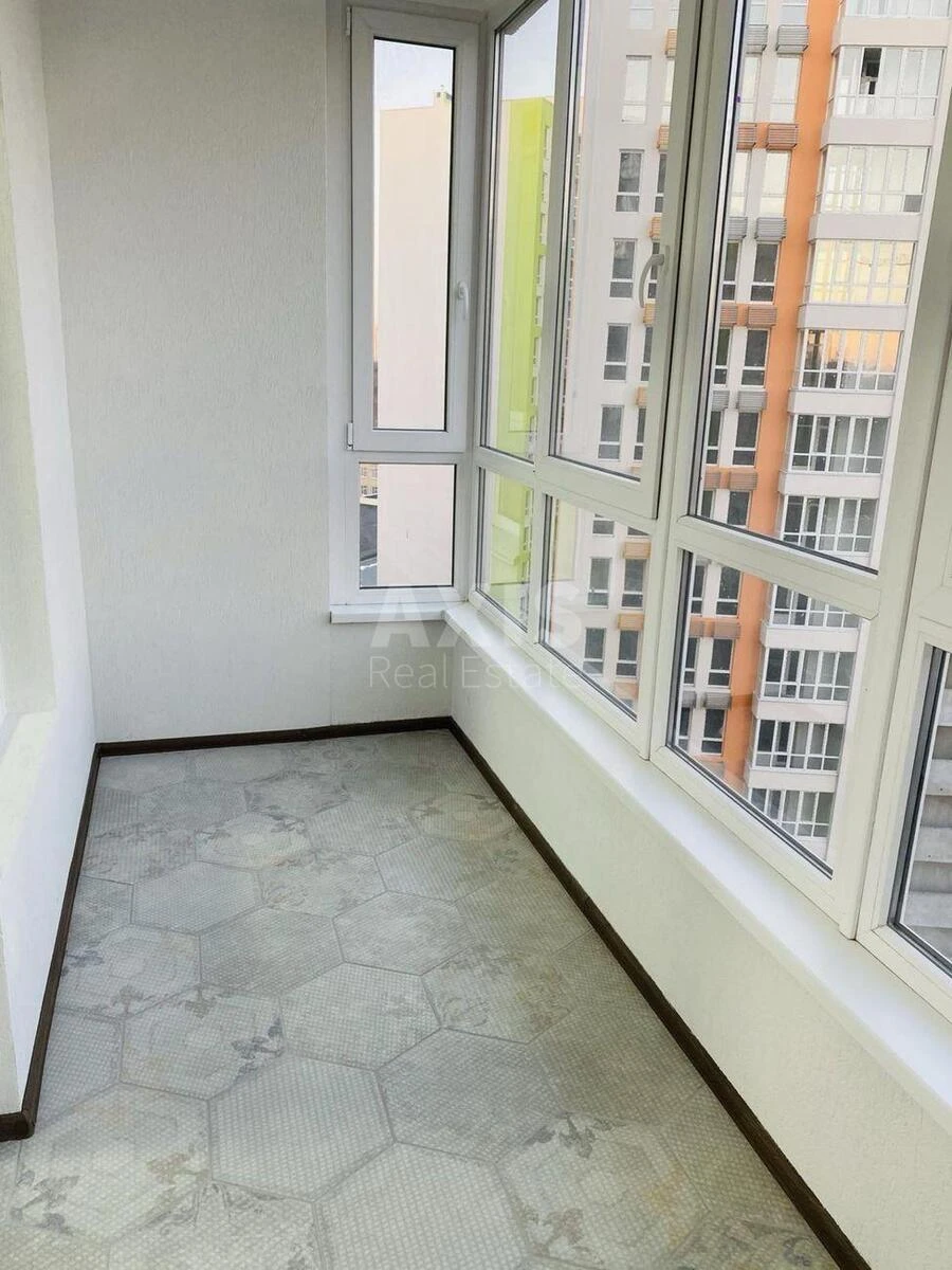 2k apartment pr-t Berestejskij 676782911