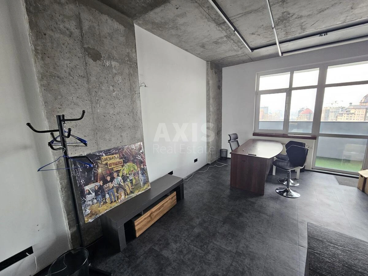 Office vul. Jevgena Konoval'cja 44А, 327m2662286