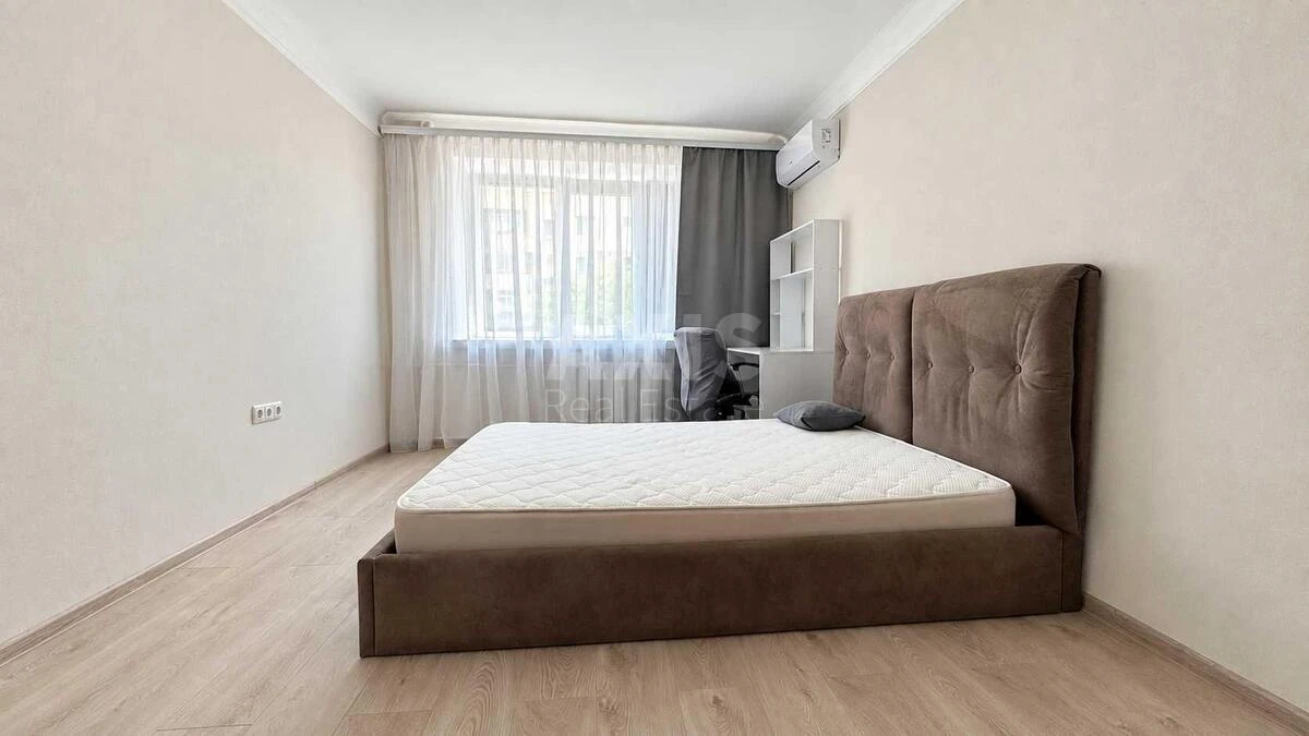 1k apartment vul. Jurkivs'ka 18711174