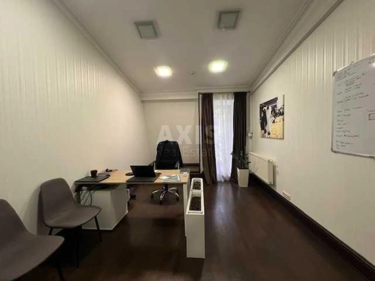 Офис ул. Жилянская 72А, 750м27118114