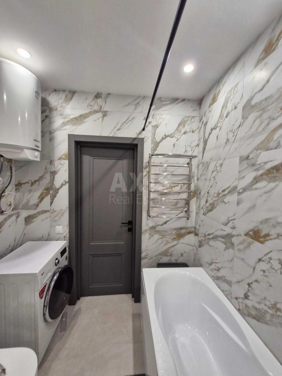 1k apartment vul. Kadets'kyj gaj 106698110