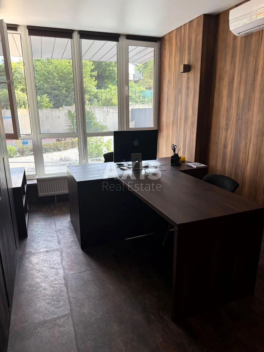 Office vul. Kustanajs'ka 13, 66m2600474